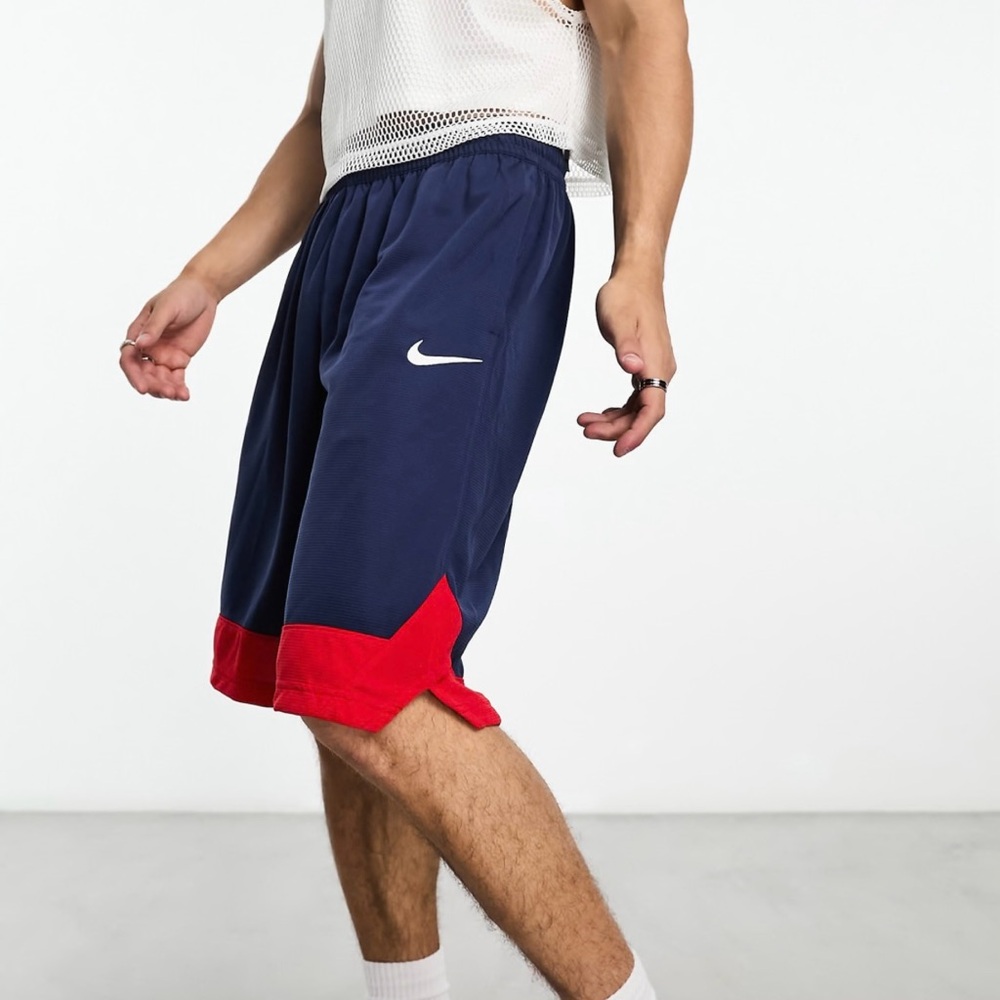 NWOT Nike Basketball Dri-FIT Icon shorts in navy and red Small 029127